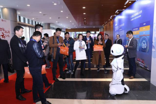 株洲通盛運輸貿(mào)易有限公司,株洲運輸貿(mào)易,船舶代理,建筑裝飾材料,機械設(shè)備配件經(jīng)營